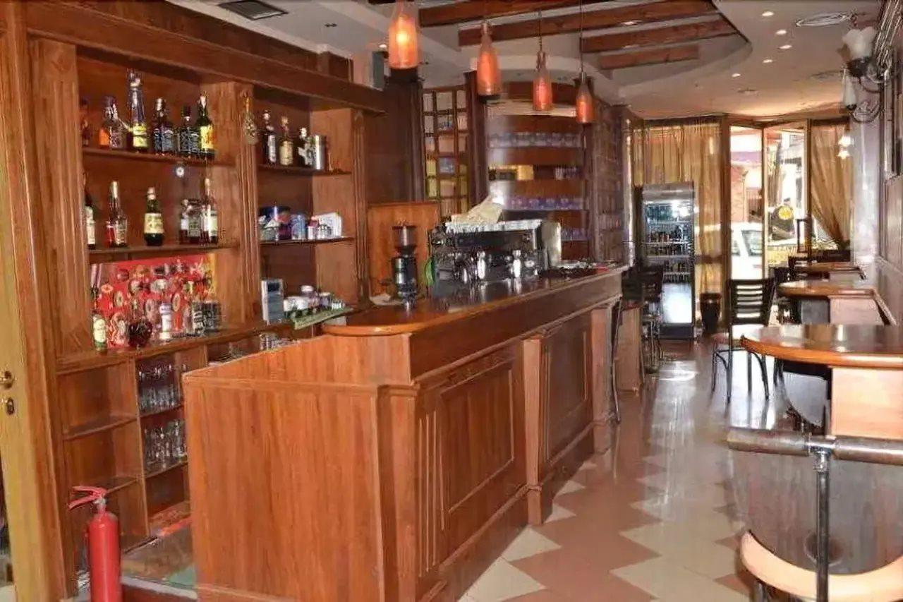 Lugano Hotel Tiranë Luaran gambar